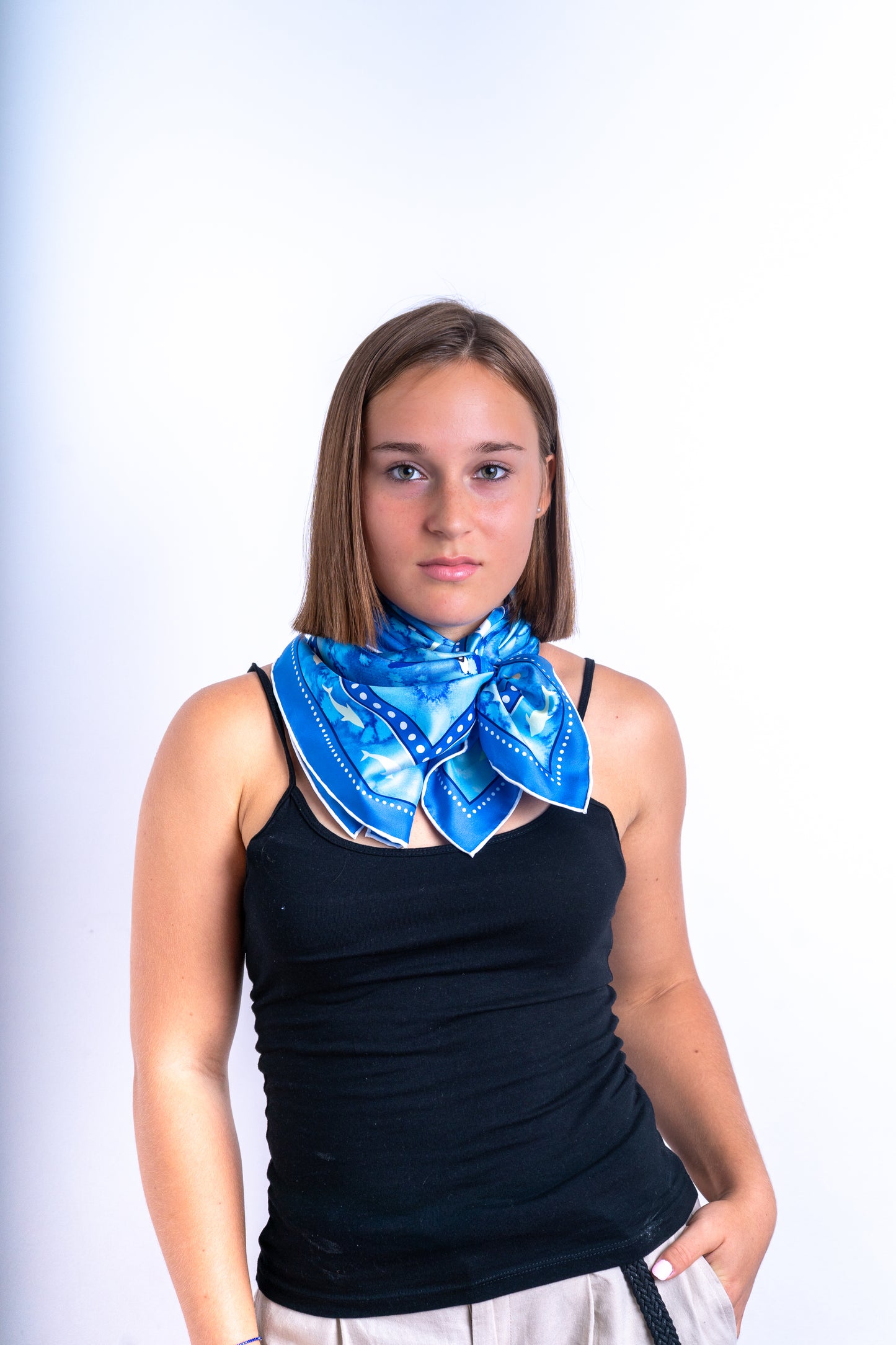 🌊 Foulard en soie “Souffle de la mer” — Édition limitée 🌊